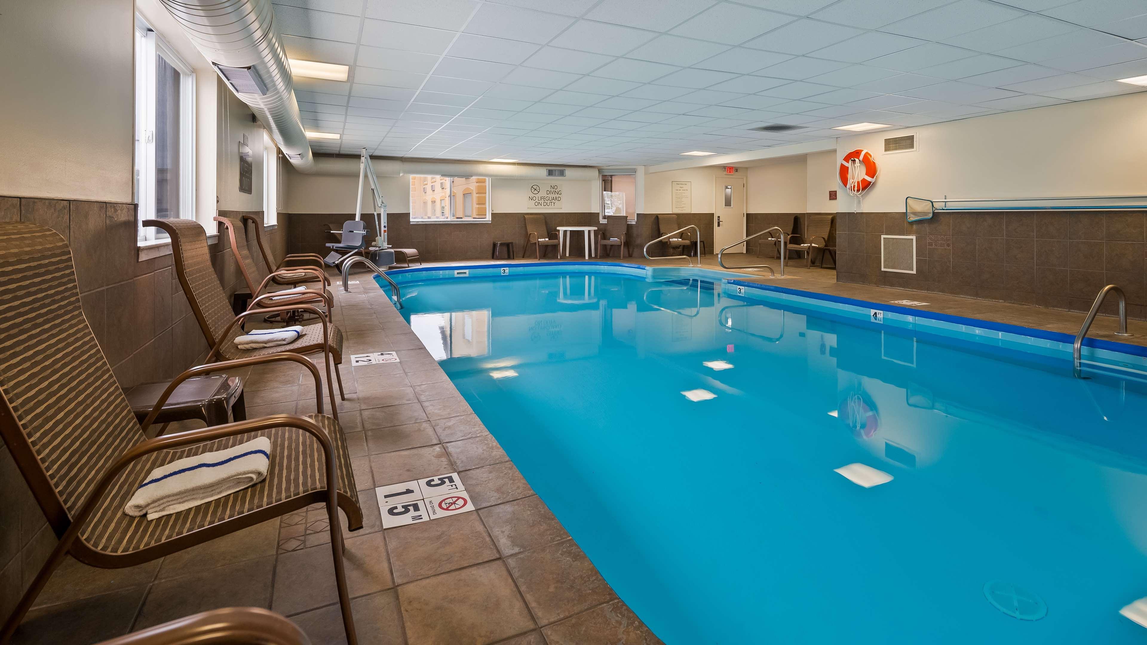 Best Western Elyria Exteriör bild