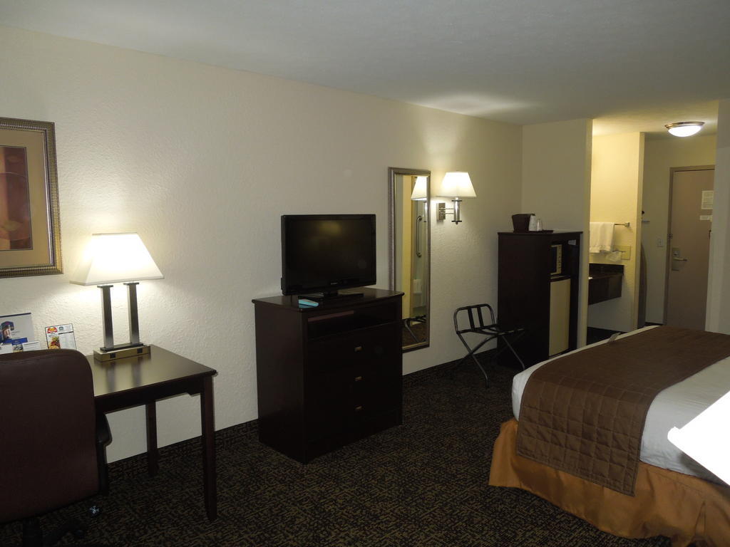 Best Western Elyria Exteriör bild